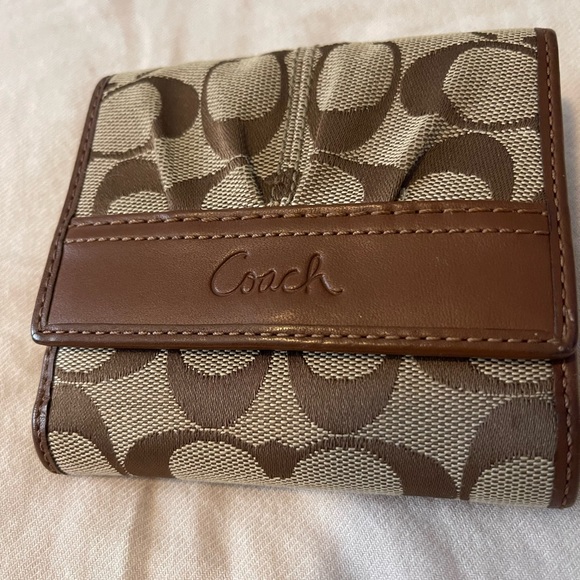 Coach wallet - Picture 1 of 4